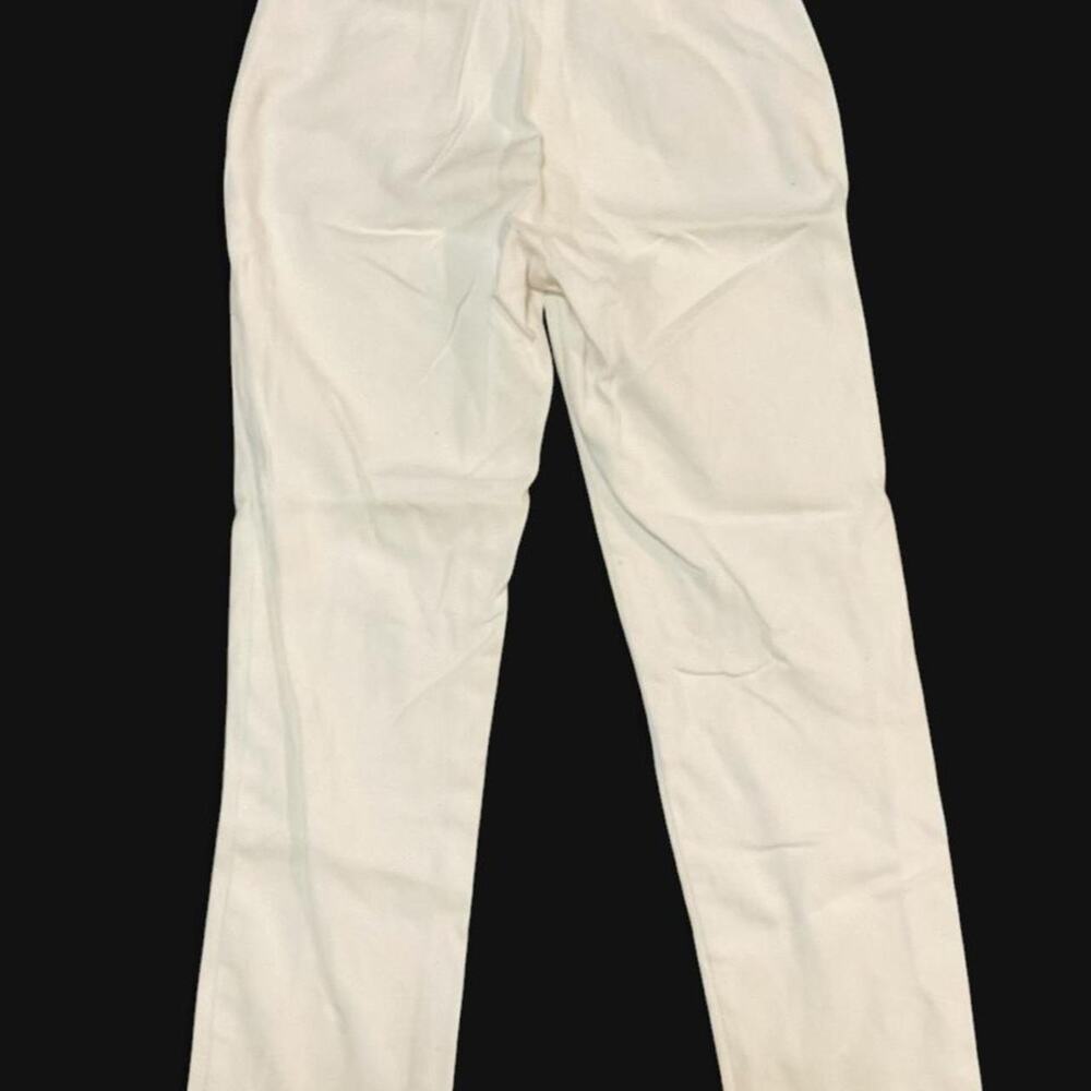 White cotton pants with a